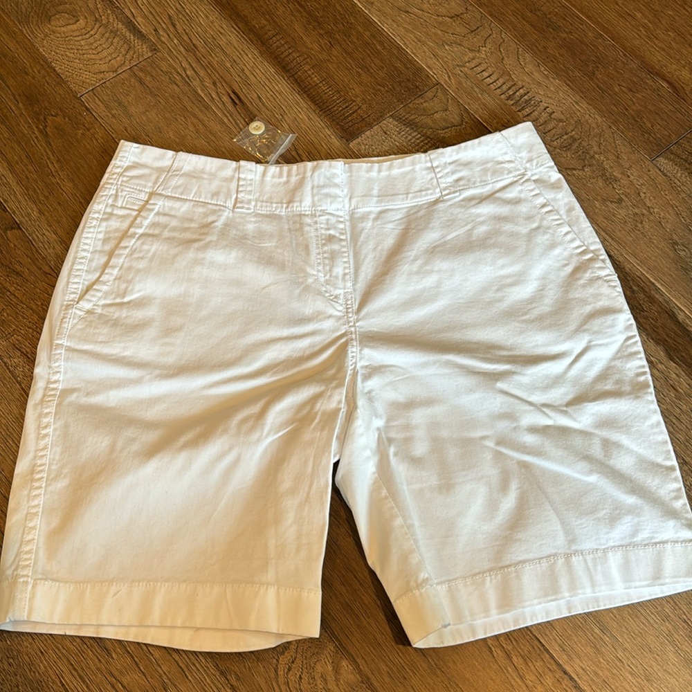 Vineyard vine shorts
